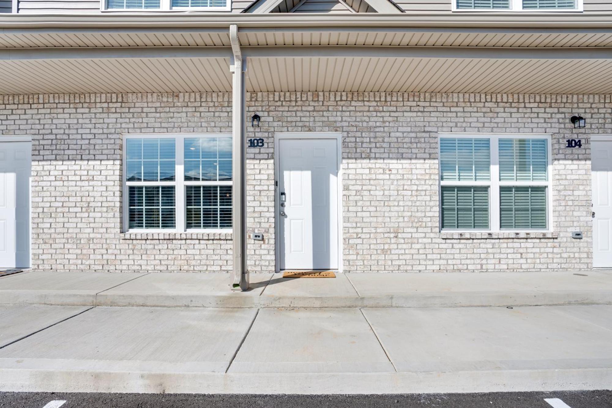 Make Lemonade In Luxury W King Bed And Free Parking Plus 40 Minutes To Nashville Clarksville Exterior photo